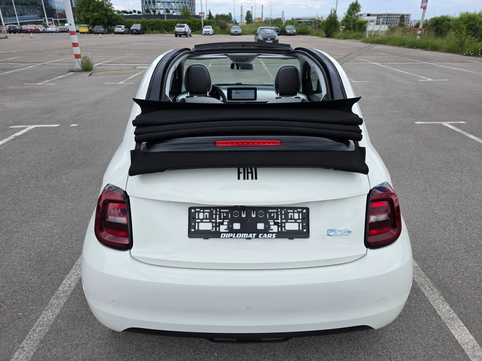 Fiat 500e Icon Cabrio 42 kWh, снимка 4 - Автомобили и джипове - 55840534