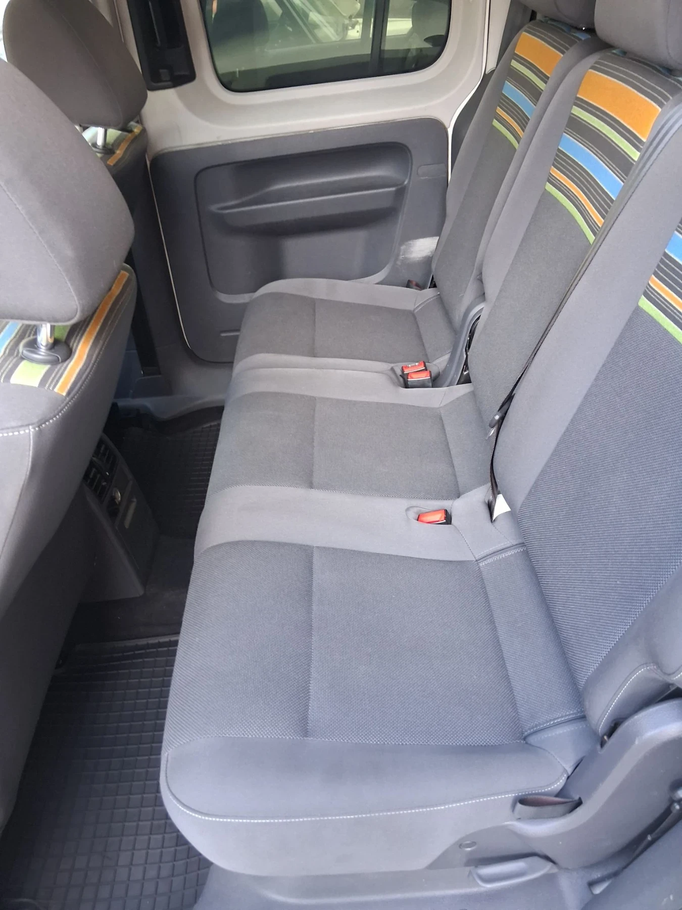 VW Caddy 2.0 TDI 140 кс. 5 места , снимка 9 - Автомобили и джипове - 55944633