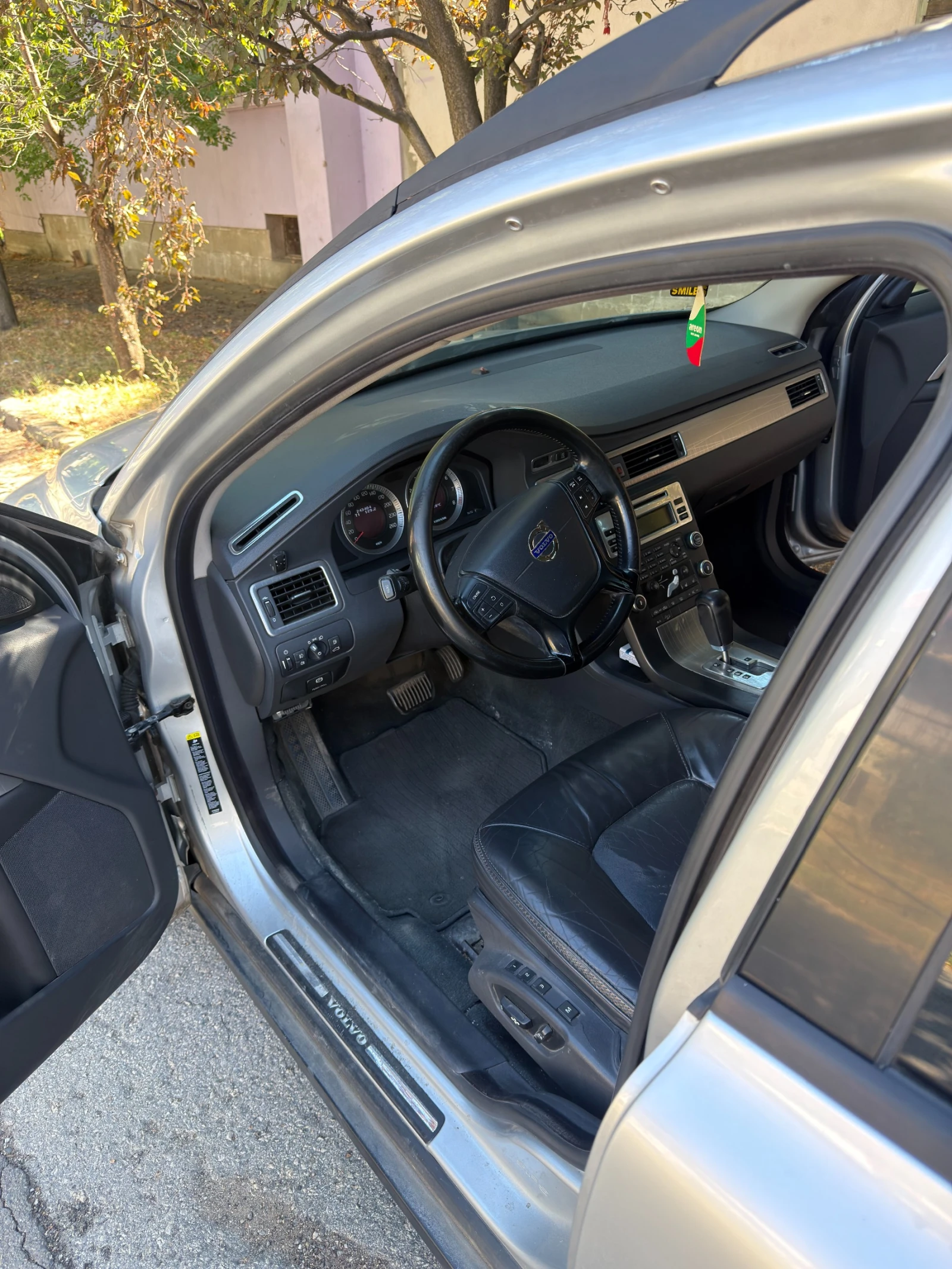 Volvo Xc70, снимка 6 - Автомобили и джипове - 56057880