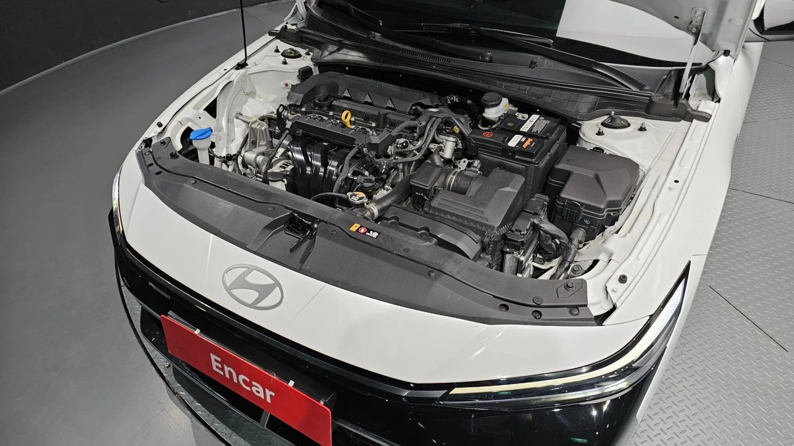 Hyundai Elantra, снимка 5 - Автомобили и джипове - 56711874