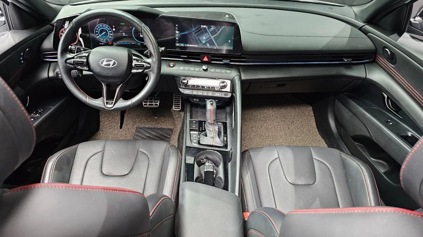 Hyundai Elantra, снимка 10 - Автомобили и джипове - 56711874