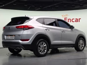 Hyundai Tucson Diesel 2.0 4Wd Style, снимка 2