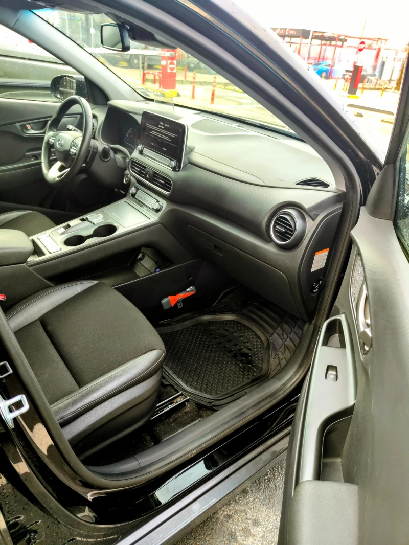 Hyundai Kona 64KWh/Blue link/3 ФАЗНА/SOH100%/Термопомпа/HEADUP, снимка 12 - Автомобили и джипове - 53299666