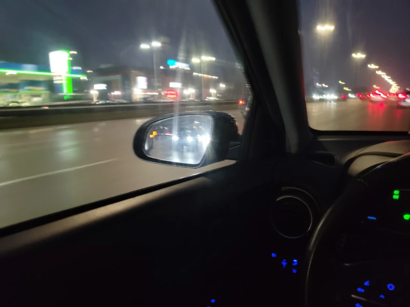 Hyundai Kona 64KWh/Blue link/3 ФАЗНА/SOH100%/Термопомпа/HEADUP, снимка 16 - Автомобили и джипове - 53299666