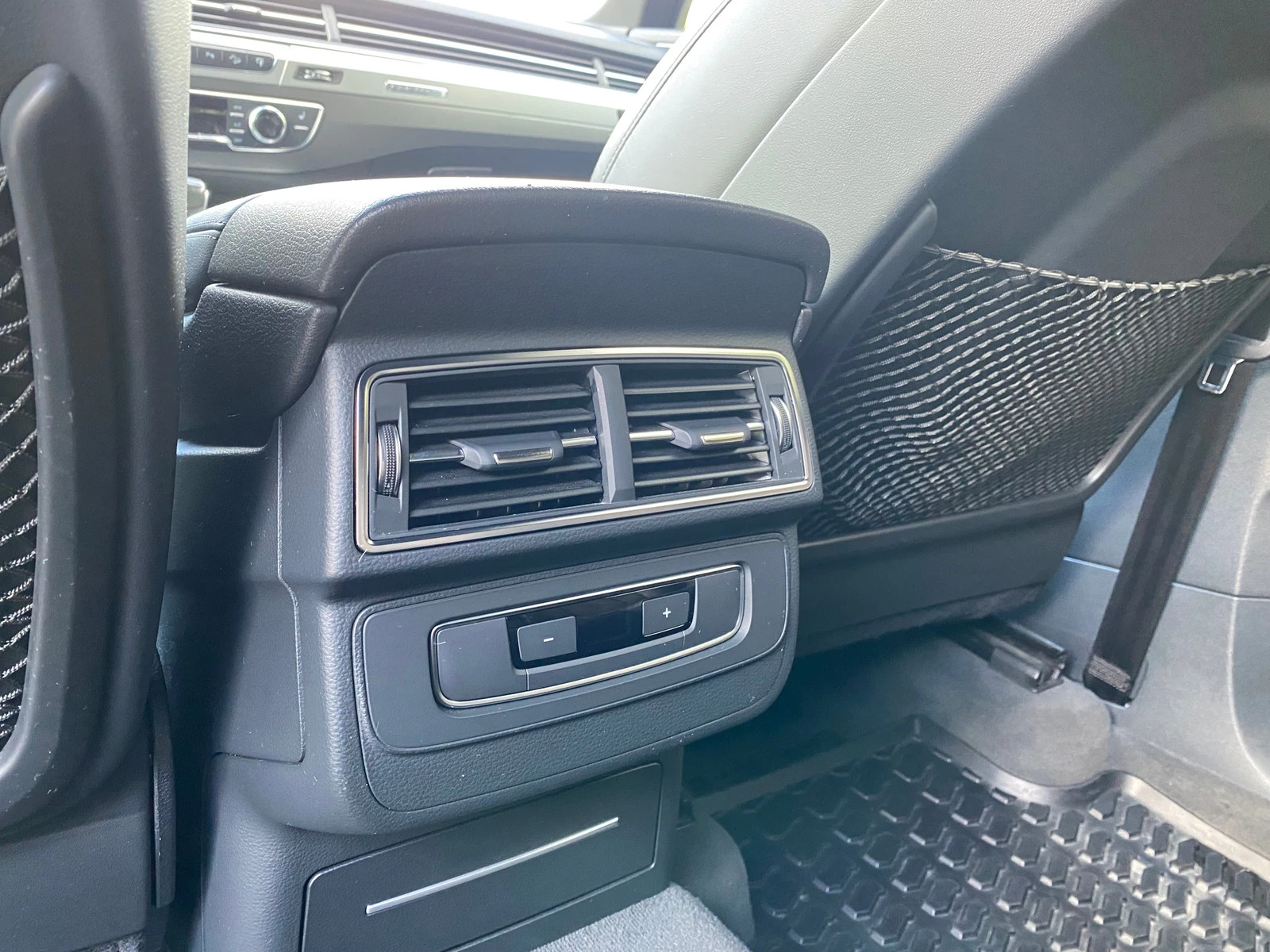 Audi Q7 e-tron - изображение 9