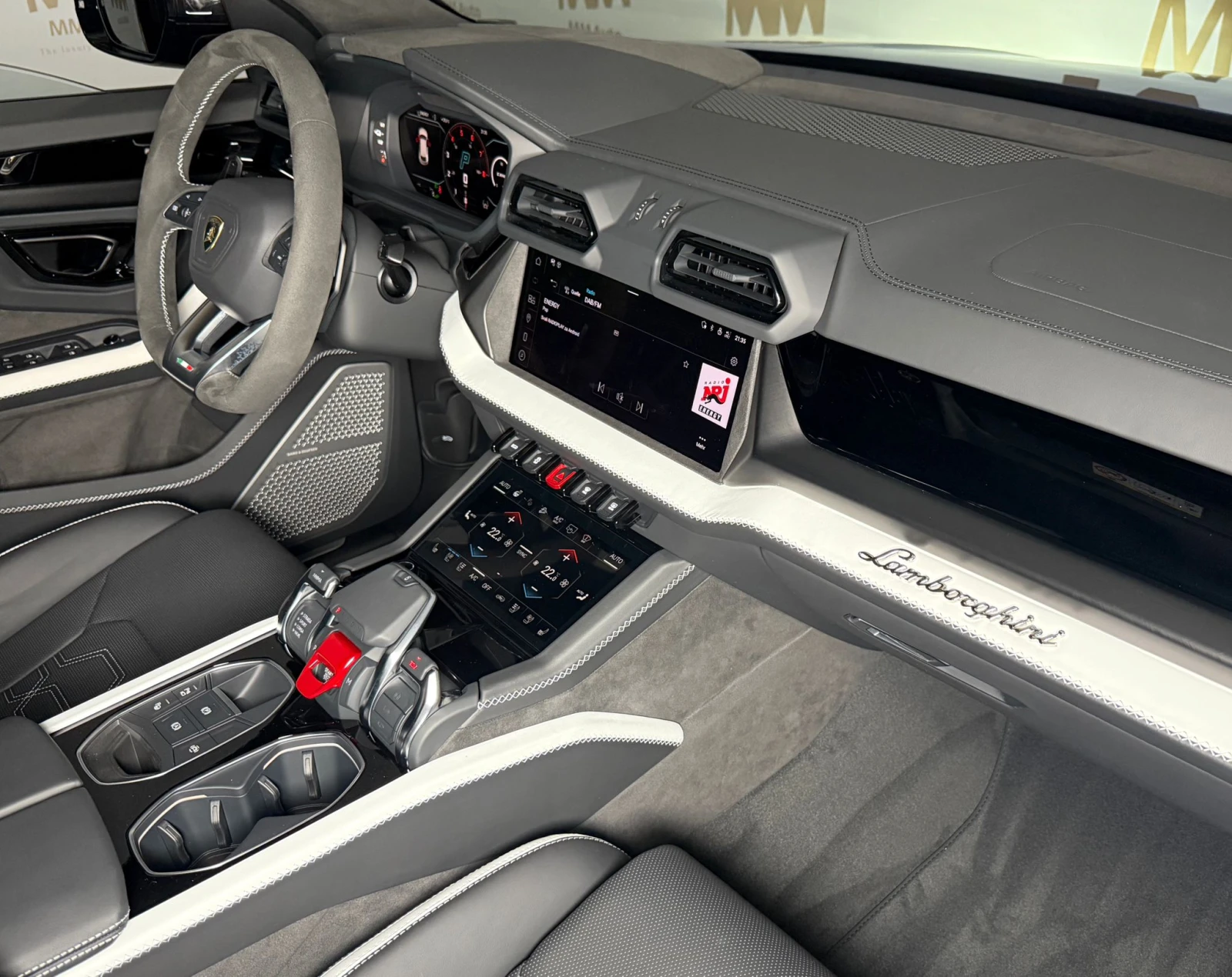 Lamborghini Urus SE* Pano* HuD* B&O* BluNethuns - изображение 10