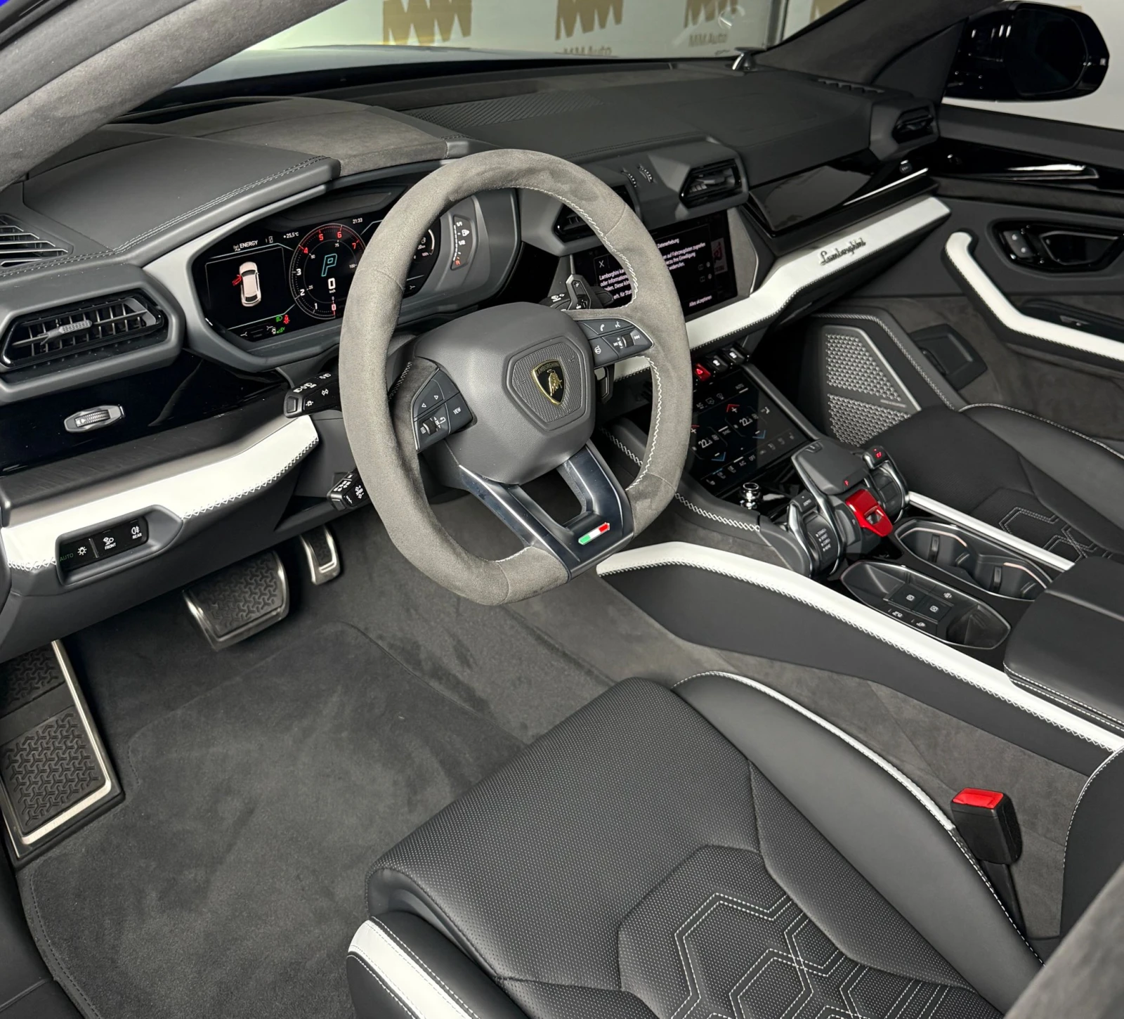Lamborghini Urus SE* Pano* HuD* B&O* BluNethuns - изображение 7
