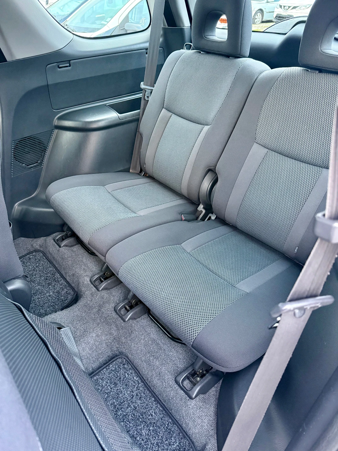 Toyota Rav4 2.0 D4D  - изображение 9