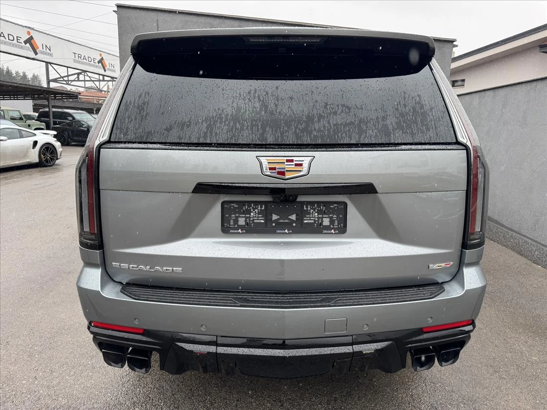 Cadillac Escalade V 6.2 Supercharged V8 - изображение 5