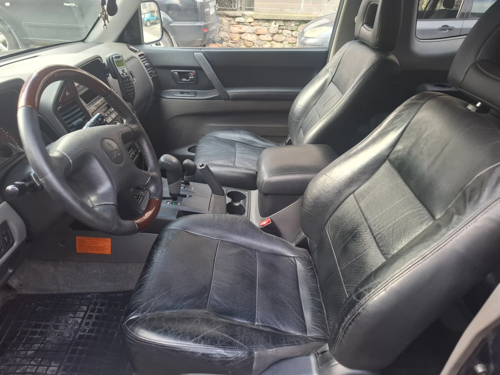 Mitsubishi Pajero УНИКАТ, снимка 11 - Автомобили и джипове - 53708241