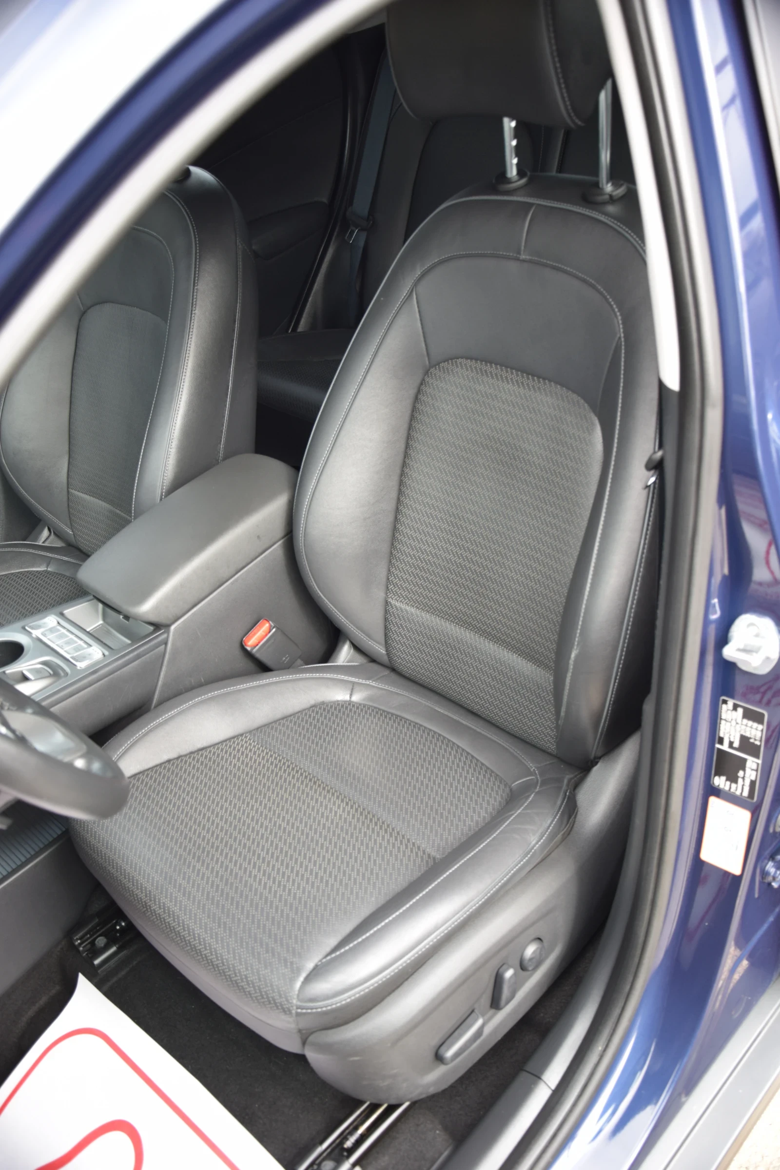 Hyundai Kona 64 kw Premium+ full full SOH 100%, снимка 9 - Автомобили и джипове - 54082255