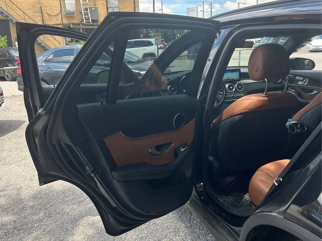 Mercedes-Benz GLC 300 DISTRONIC * 360  * ДВА КЛЮЧА* CARFAX* , снимка 8 - Автомобили и джипове - 54942471