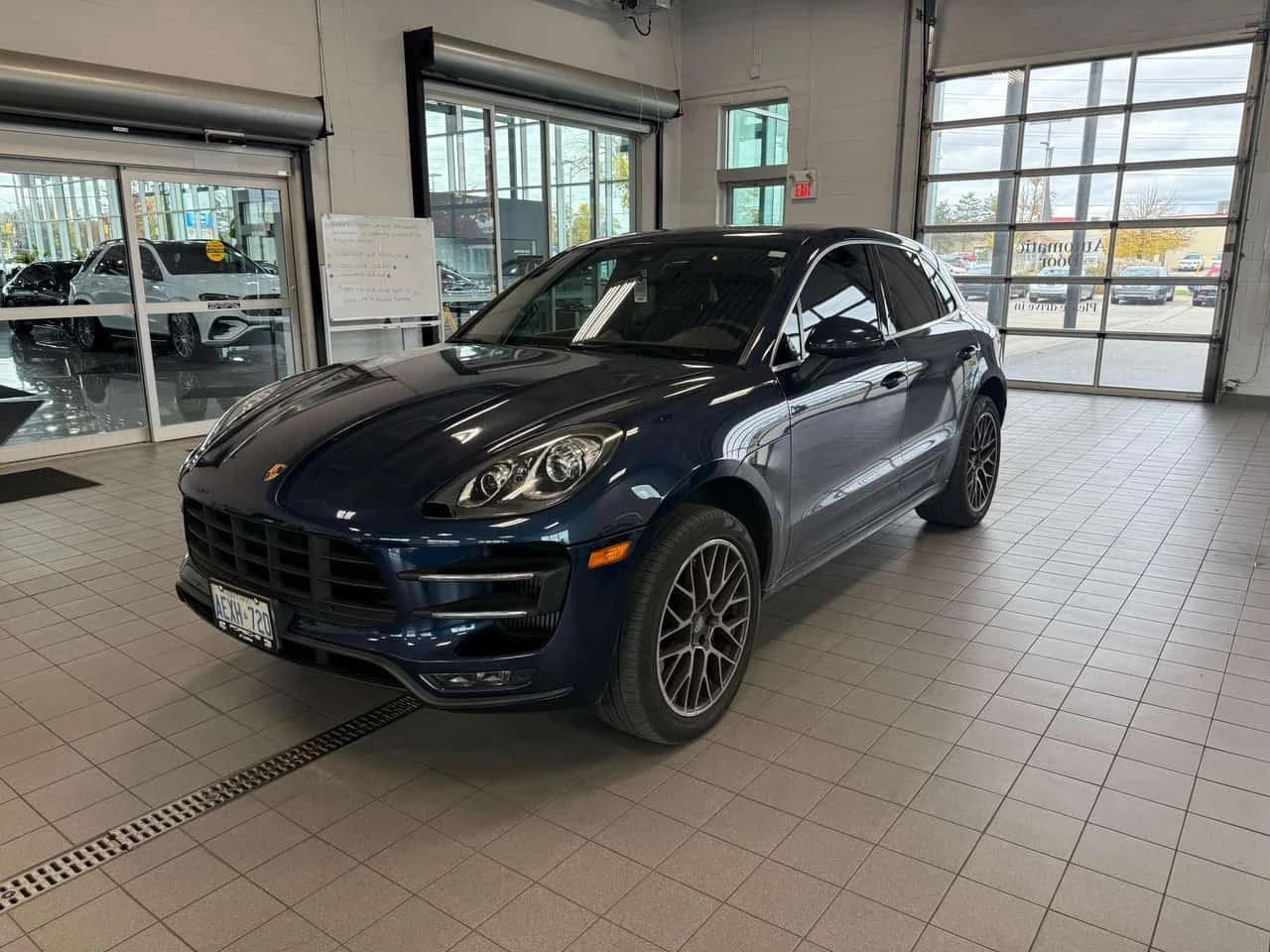 Porsche Macan * Turbo * CARFAX * ОПЦИЯ ЗА ФИНАНСИРАНЕ