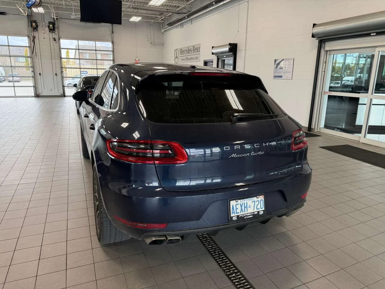 Porsche Macan * Turbo * CARFAX * ОПЦИЯ ЗА ФИНАНСИРАНЕ, снимка 4 - Автомобили и джипове - 55785483