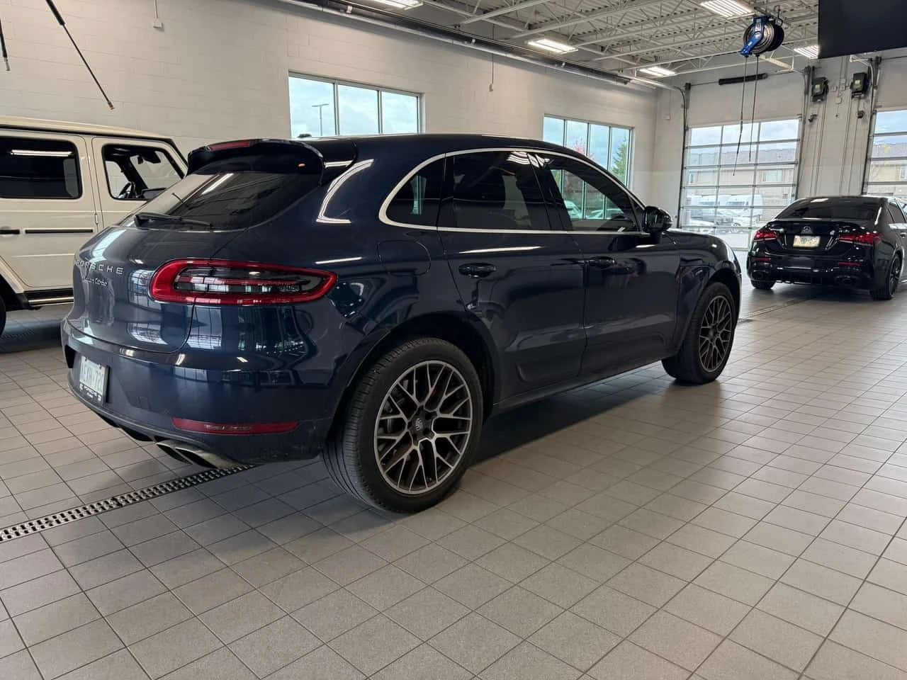 Porsche Macan * Turbo * CARFAX * ОПЦИЯ ЗА ФИНАНСИРАНЕ, снимка 3 - Автомобили и джипове - 55785483