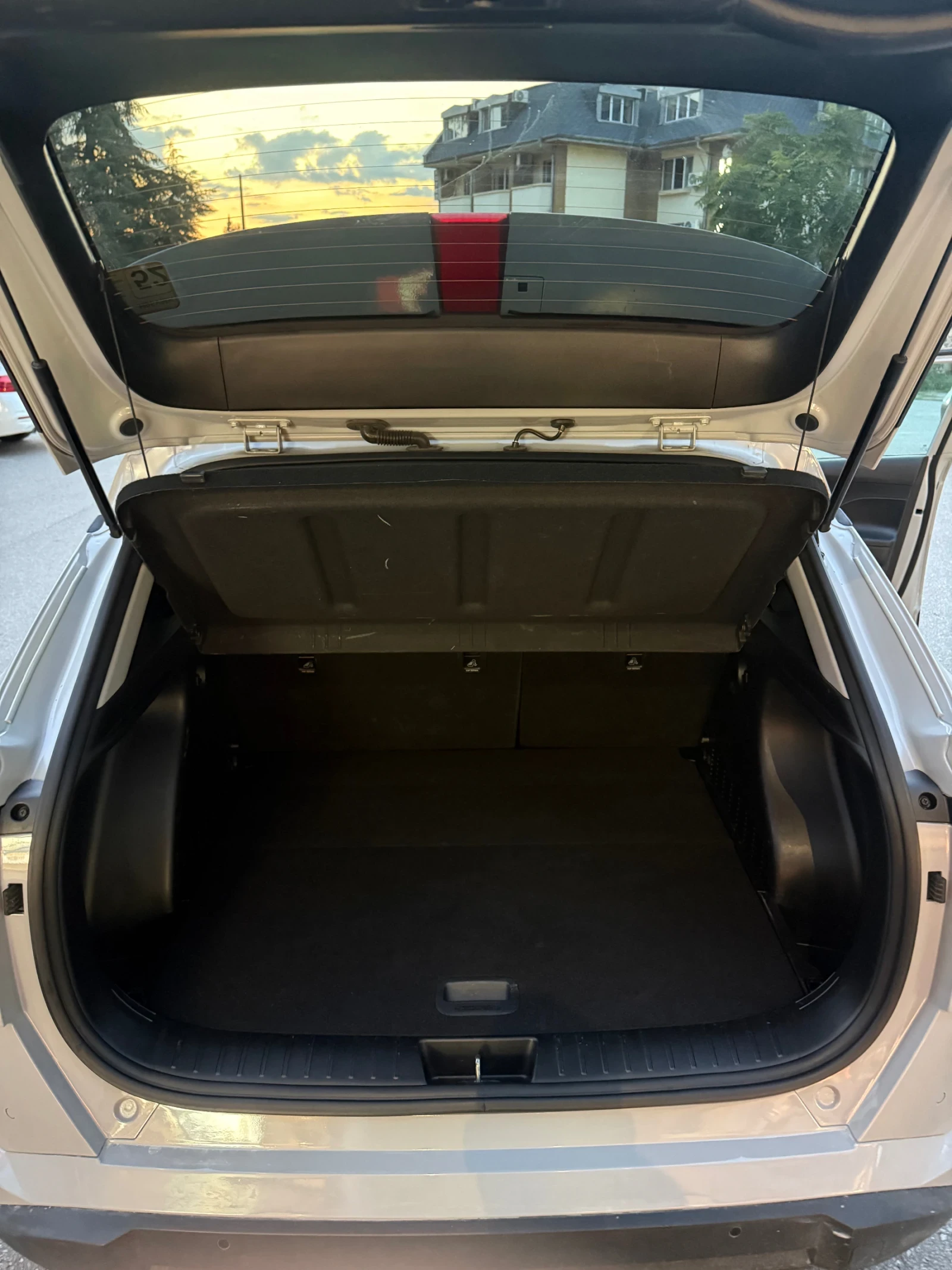 Hyundai Kona Electrical 64kw термопомпа, снимка 12 - Автомобили и джипове - 56132790