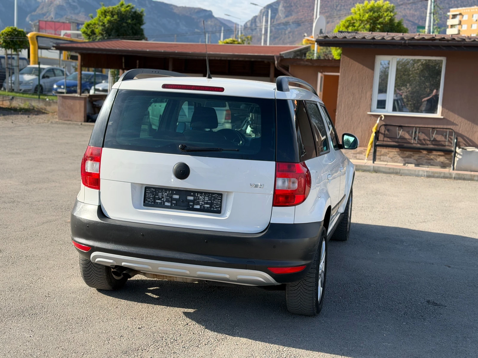 Skoda Yeti 1.2TSi, снимка 6 - Автомобили и джипове - 56438104