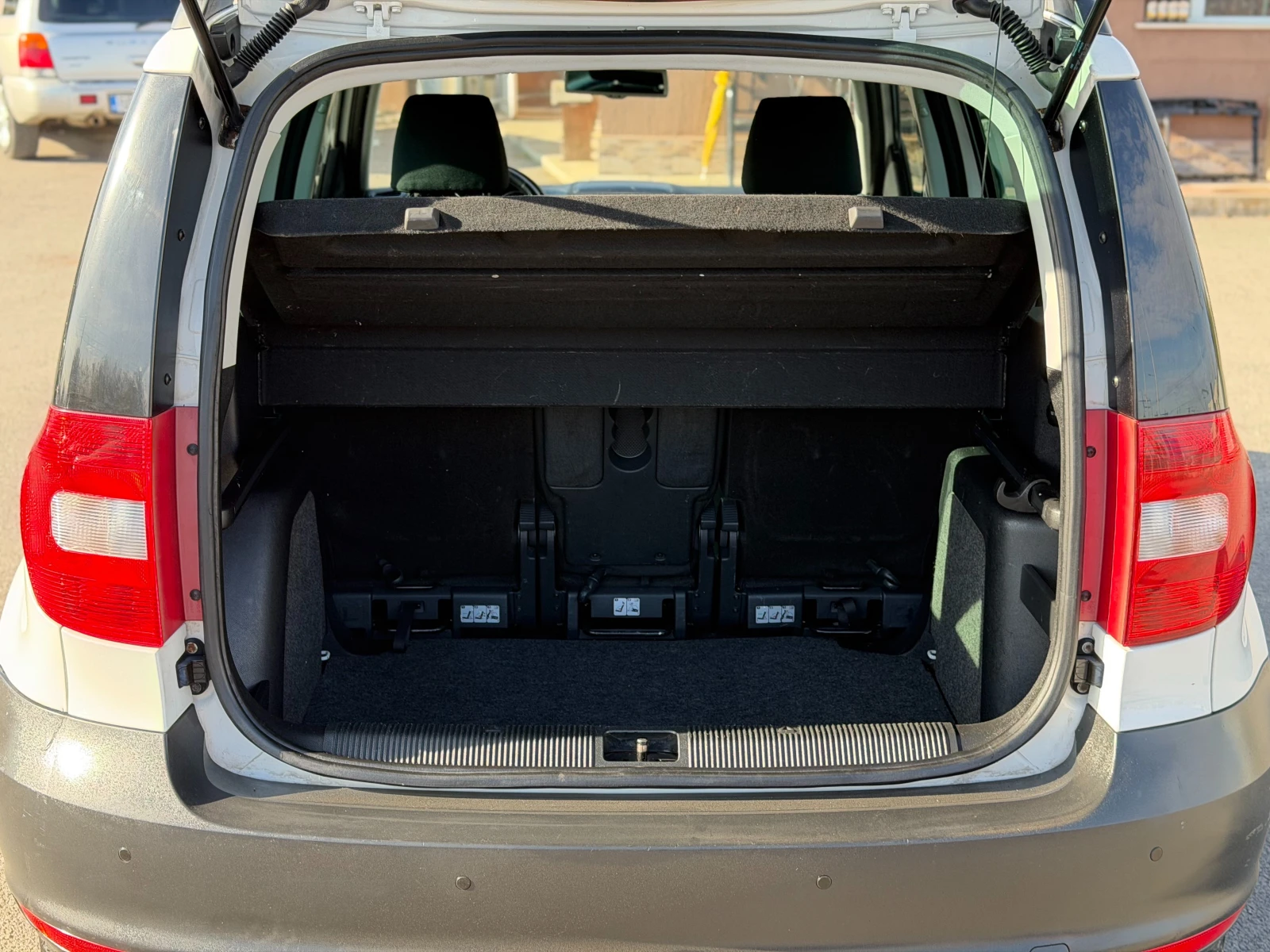 Skoda Yeti 1.2TSi, снимка 10 - Автомобили и джипове - 56438104