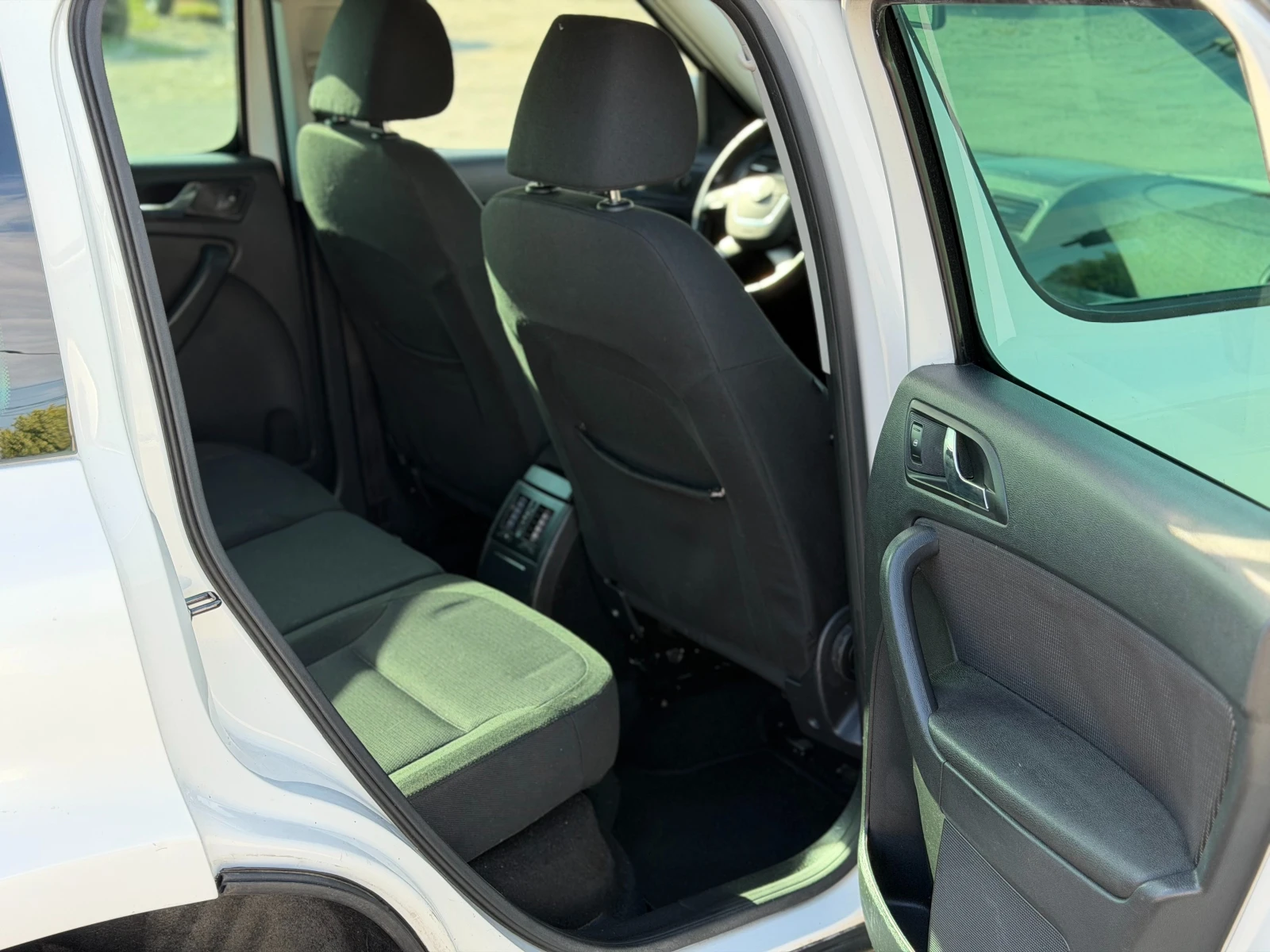 Skoda Yeti 1.2TSi, снимка 11 - Автомобили и джипове - 56438104