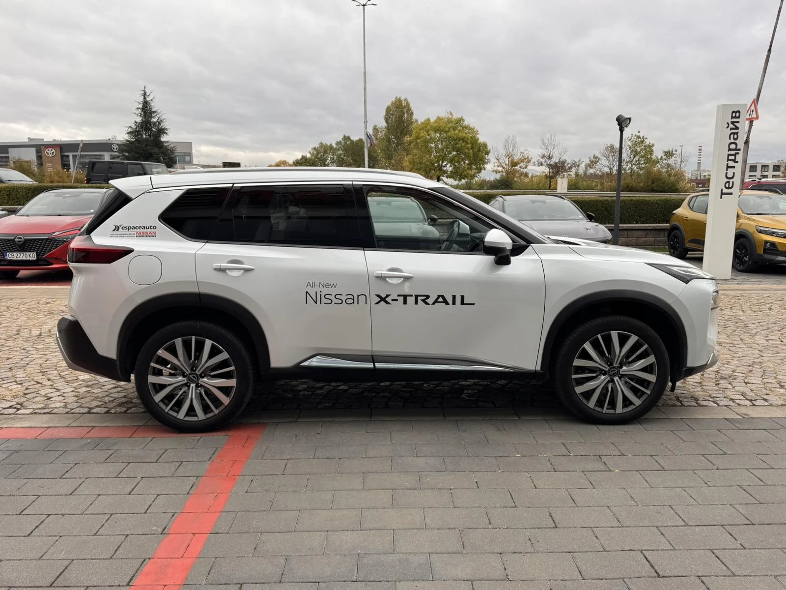 Nissan X-trail TEKNA + , снимка 4 - Автомобили и джипове - 56493560