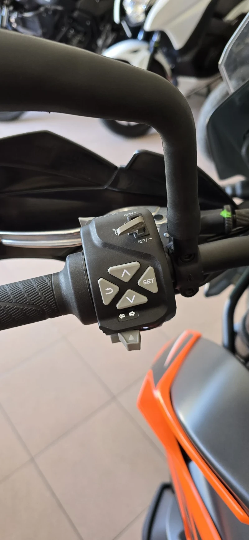 Ktm Adventure 890 Лизинг !, снимка 10 - Мотоциклети и мототехника - 51310287