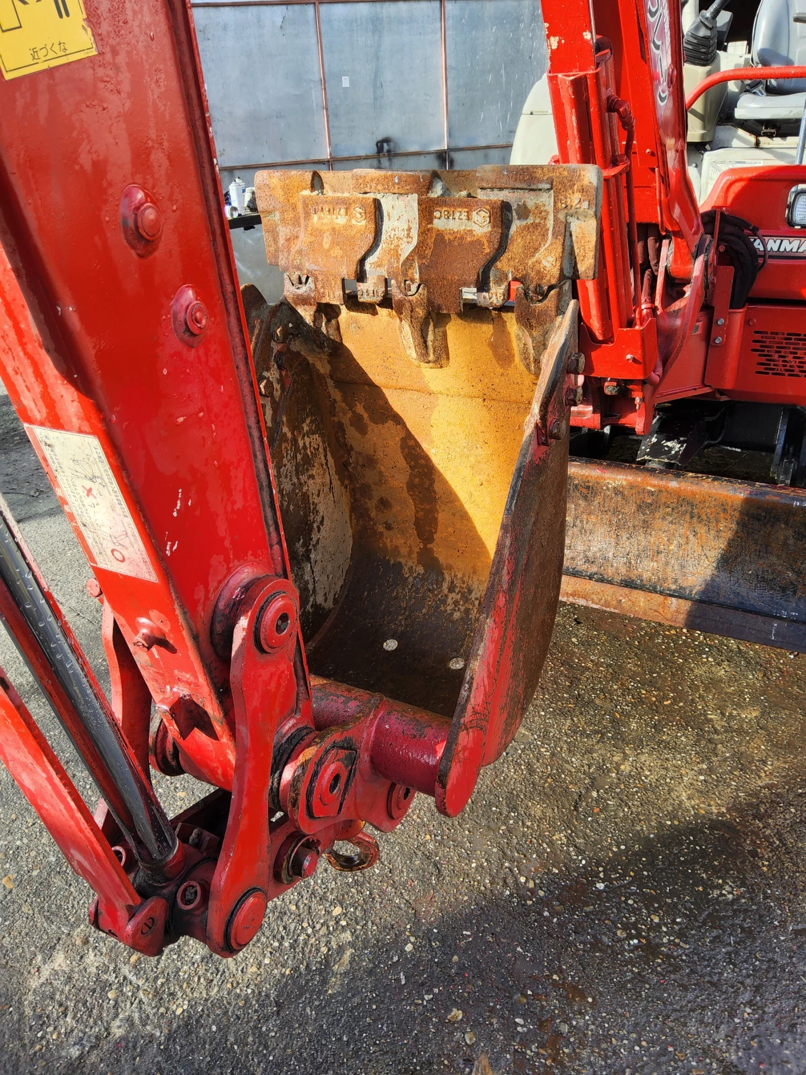  Yanmar  Vio 27   | Mobile.bg   7