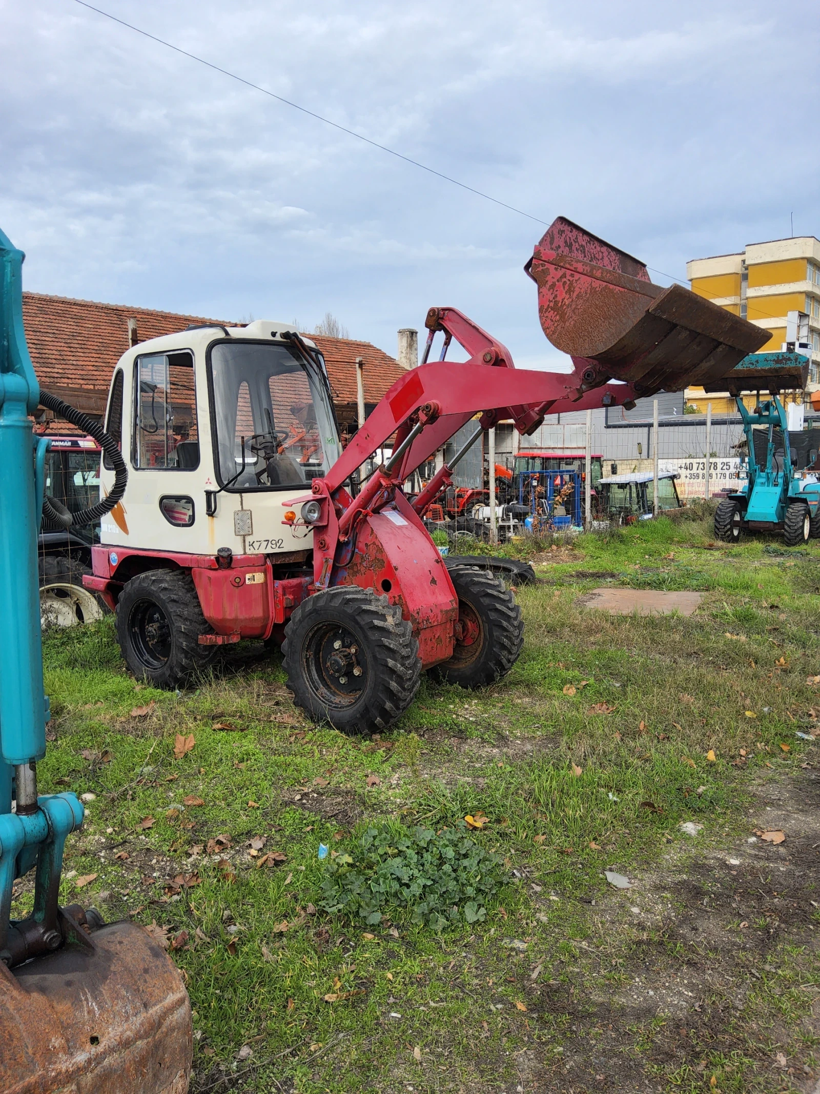  Yanmar  Vio 27   | Mobile.bg   16