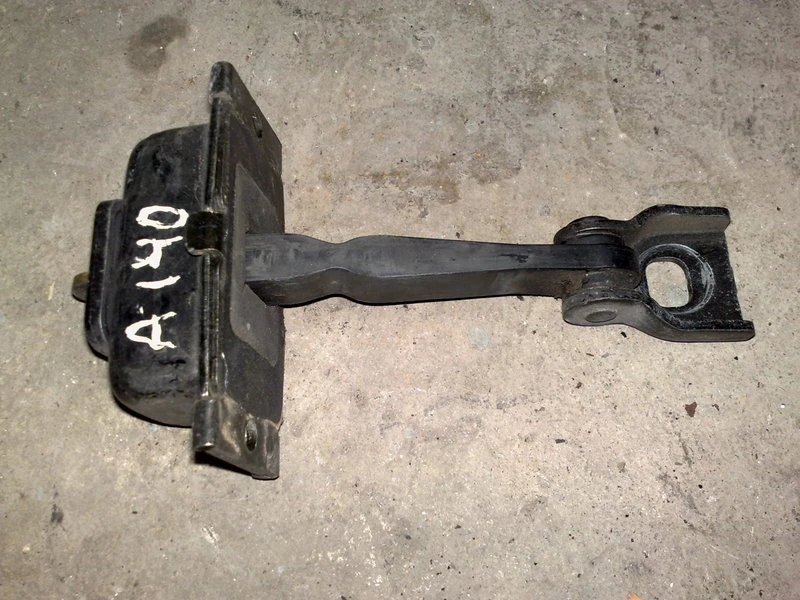 Ограничителна панта за Мерцедес А-класа 00г.(предна,дясна)