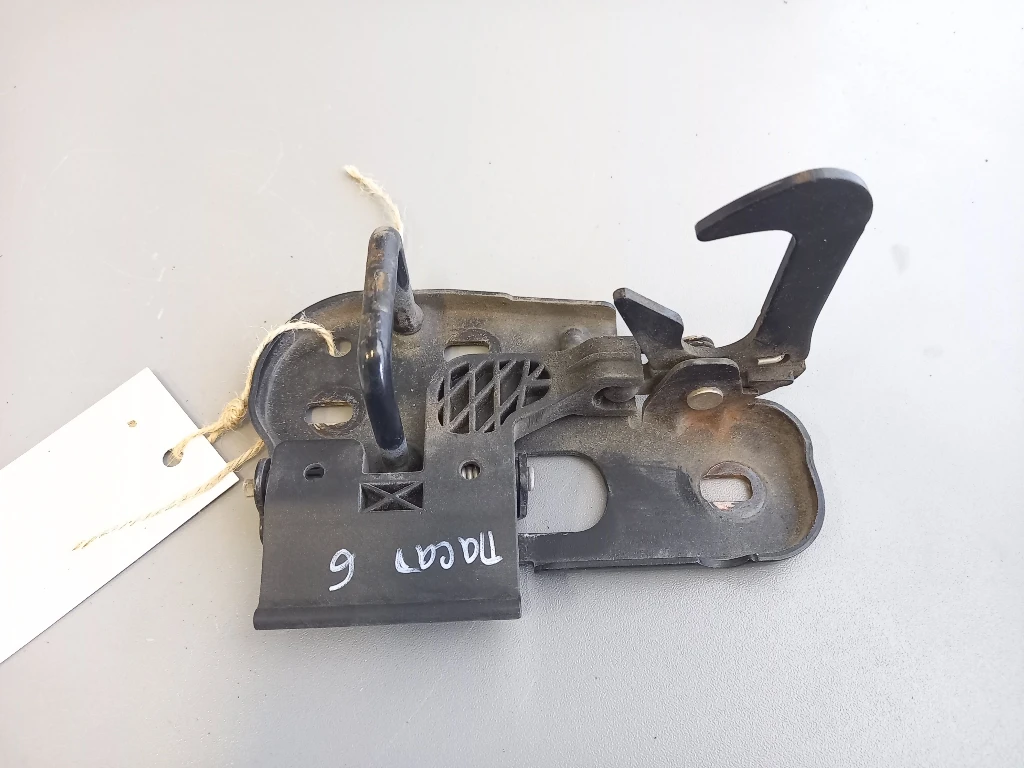 Брава преден капак Фолксваген Пасат Б6