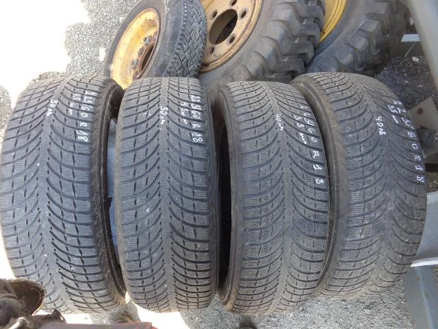 Гуми Зимни 225/60R18, снимка 11 - Гуми и джанти - 21430534