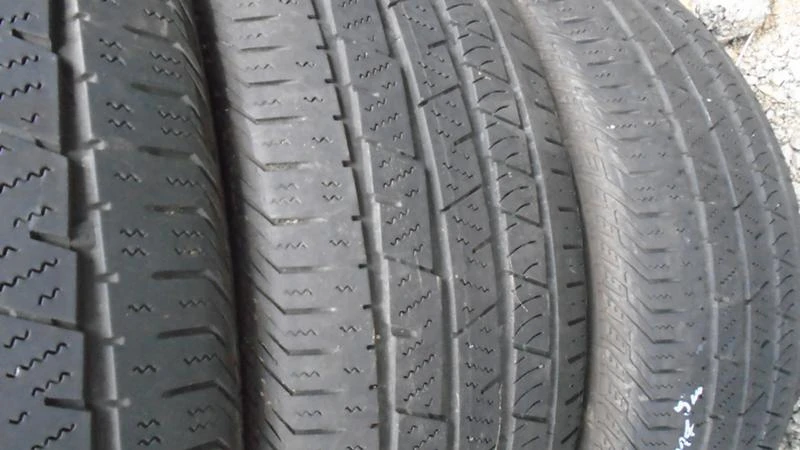 Гуми Зимни 225/60R17, снимка 4 - Гуми и джанти - 22360242