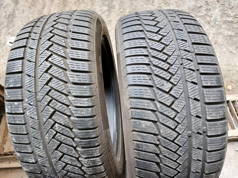 Гуми Зимни 235/50R17, снимка 1 - Гуми и джанти - 36675762