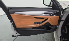 BMW 530 ПОДГРЕВИ * HEAD-UP * 3 КЛЮЧА * АВТОКРЕДИТ, снимка 14