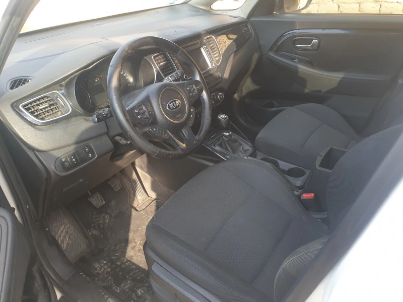 Kia Carens 1,7CRDI, снимка 9 - Автомобили и джипове - 27509209