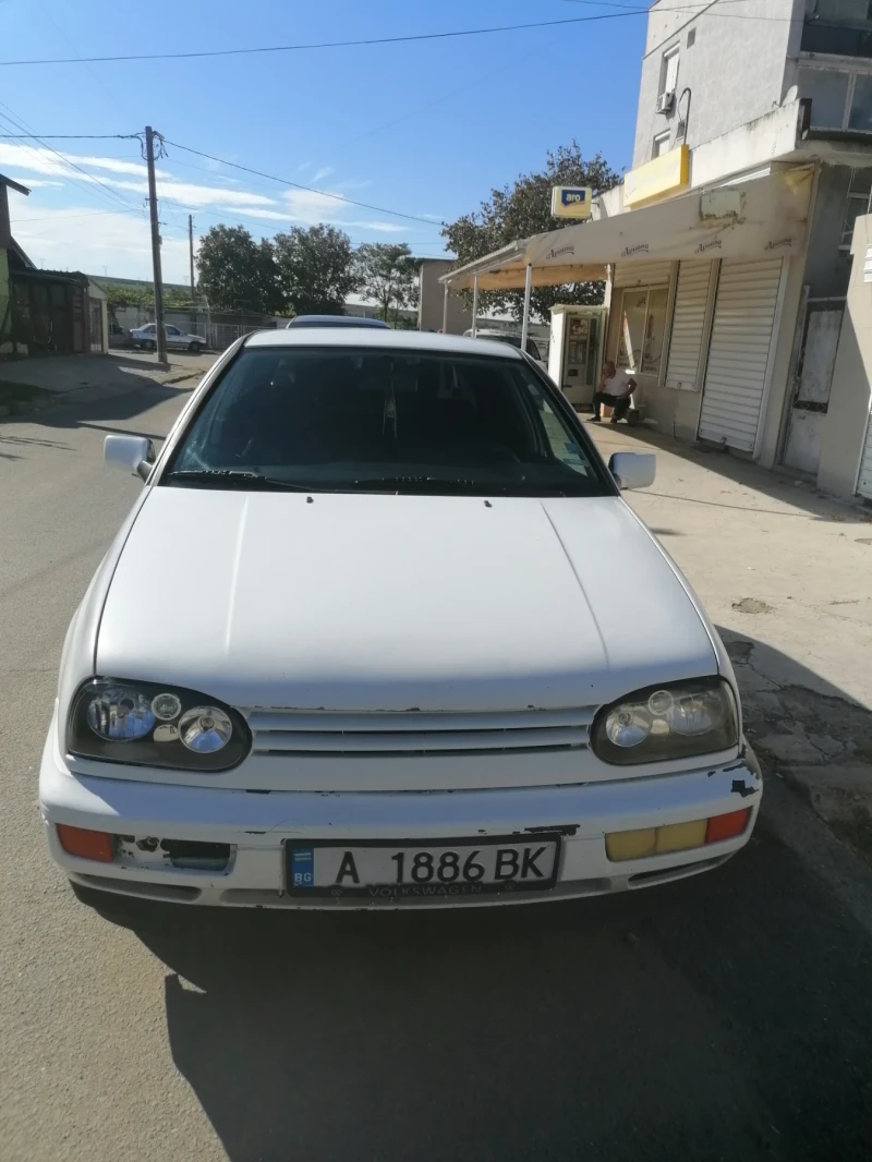 VW Golf, снимка 1 - Автомобили и джипове - 47535301