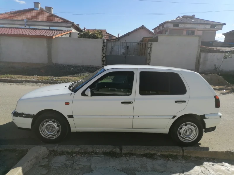 VW Golf, снимка 3 - Автомобили и джипове - 47535301