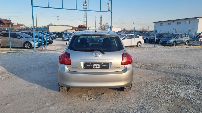 Toyota Auris 1.6, снимка 4 - Автомобили и джипове - 49168324