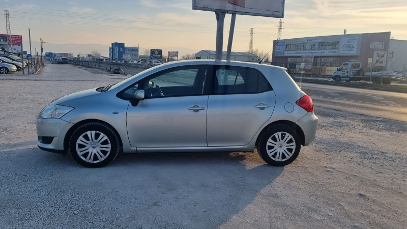 Toyota Auris 1.6, снимка 2 - Автомобили и джипове - 49168324