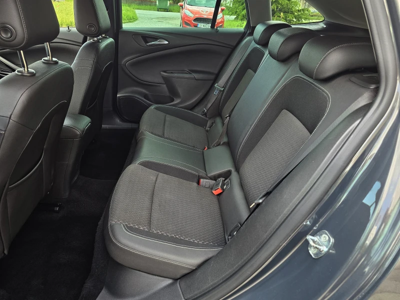 Opel Astra 1.6 SPORTS TOURER INNOVATION, снимка 12 - Автомобили и джипове - 50259416