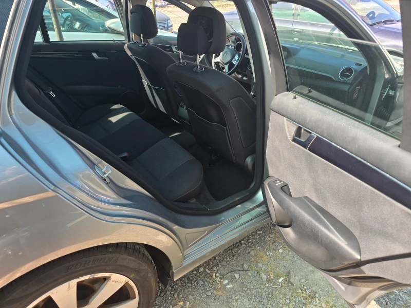 Mercedes-Benz C 180 C220 SW, снимка 9 - Автомобили и джипове - 51811146