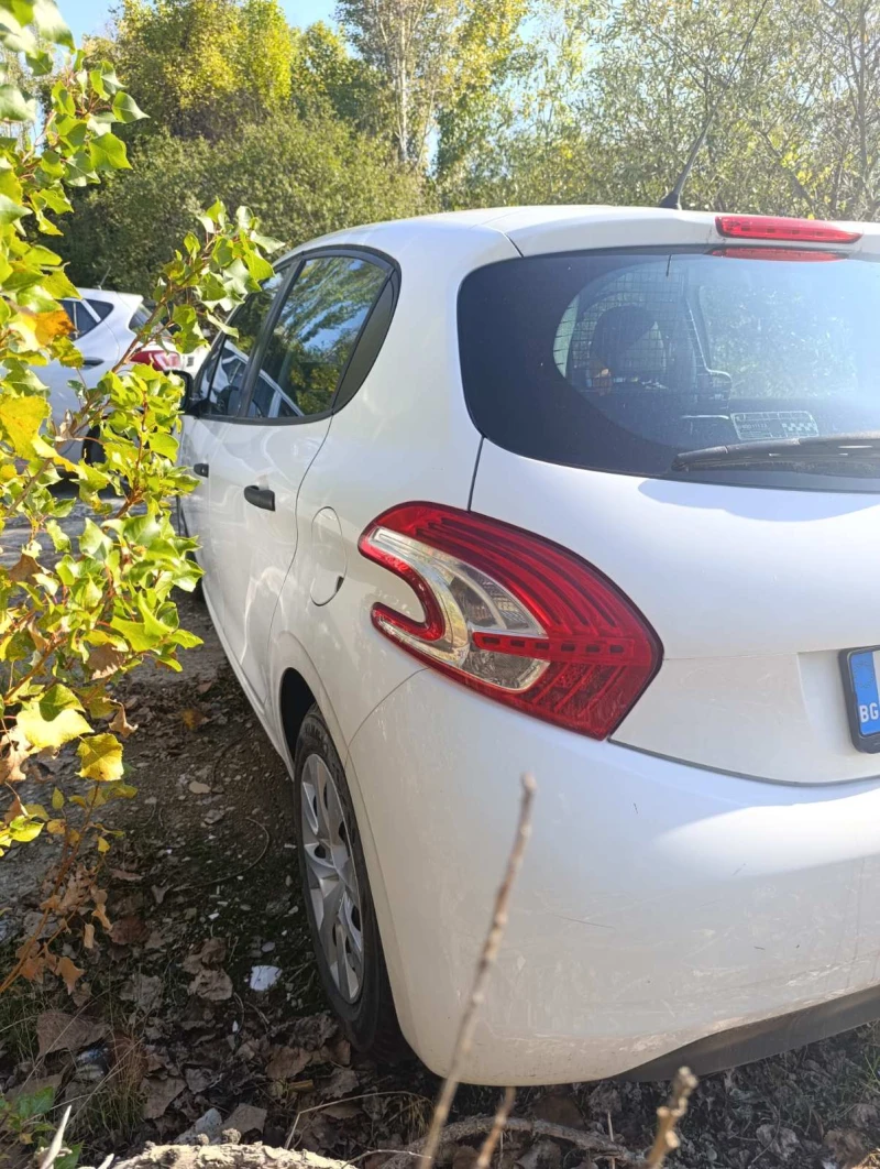 Peugeot 208 1.4 HDi, снимка 3 - Автомобили и джипове - 51977773