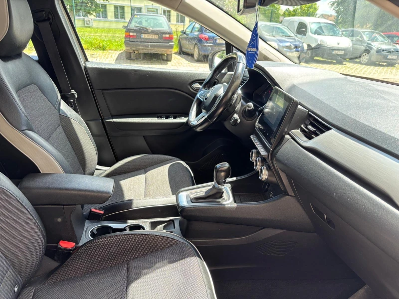 Renault Captur 1.3i16v-TCe Intens!, снимка 11 - Автомобили и джипове - 52054520
