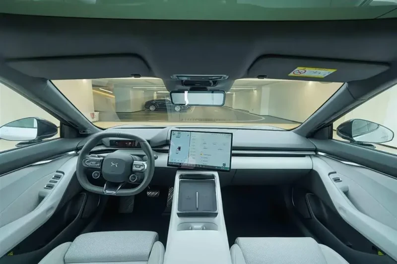 Xpeng P7, снимка 9 - Автомобили и джипове - 52851754