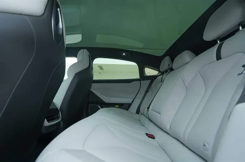 Xpeng P7, снимка 13 - Автомобили и джипове - 52851754