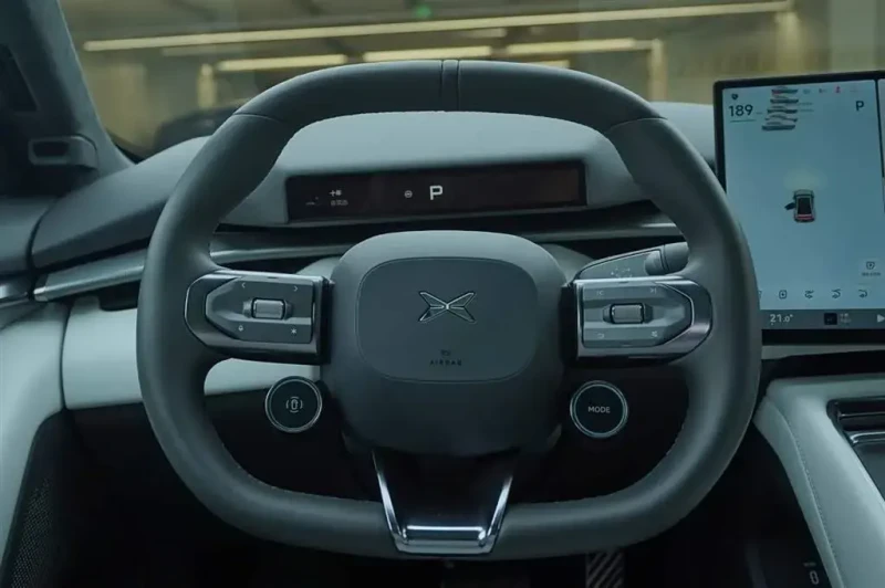 Xpeng P7, снимка 11 - Автомобили и джипове - 52851754