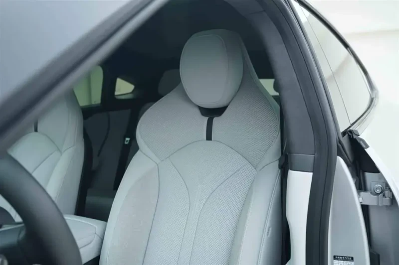 Xpeng P7, снимка 12 - Автомобили и джипове - 52851754