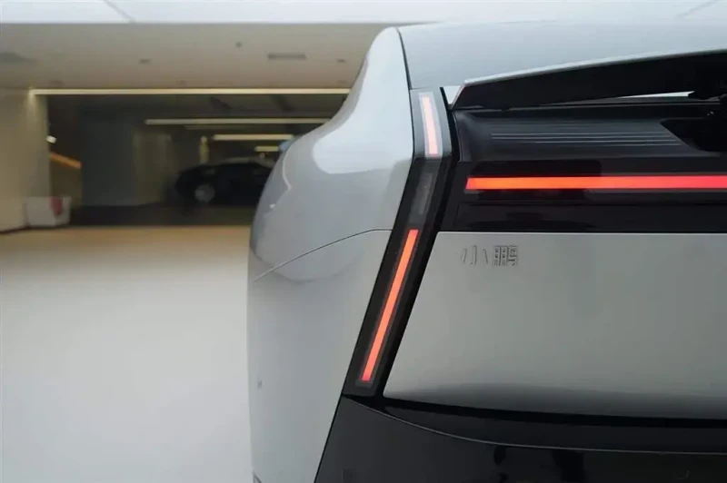 Xpeng P7, снимка 4 - Автомобили и джипове - 52851754