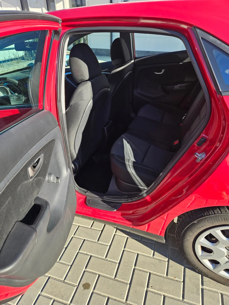 Hyundai I30, снимка 8 - Автомобили и джипове - 52957031