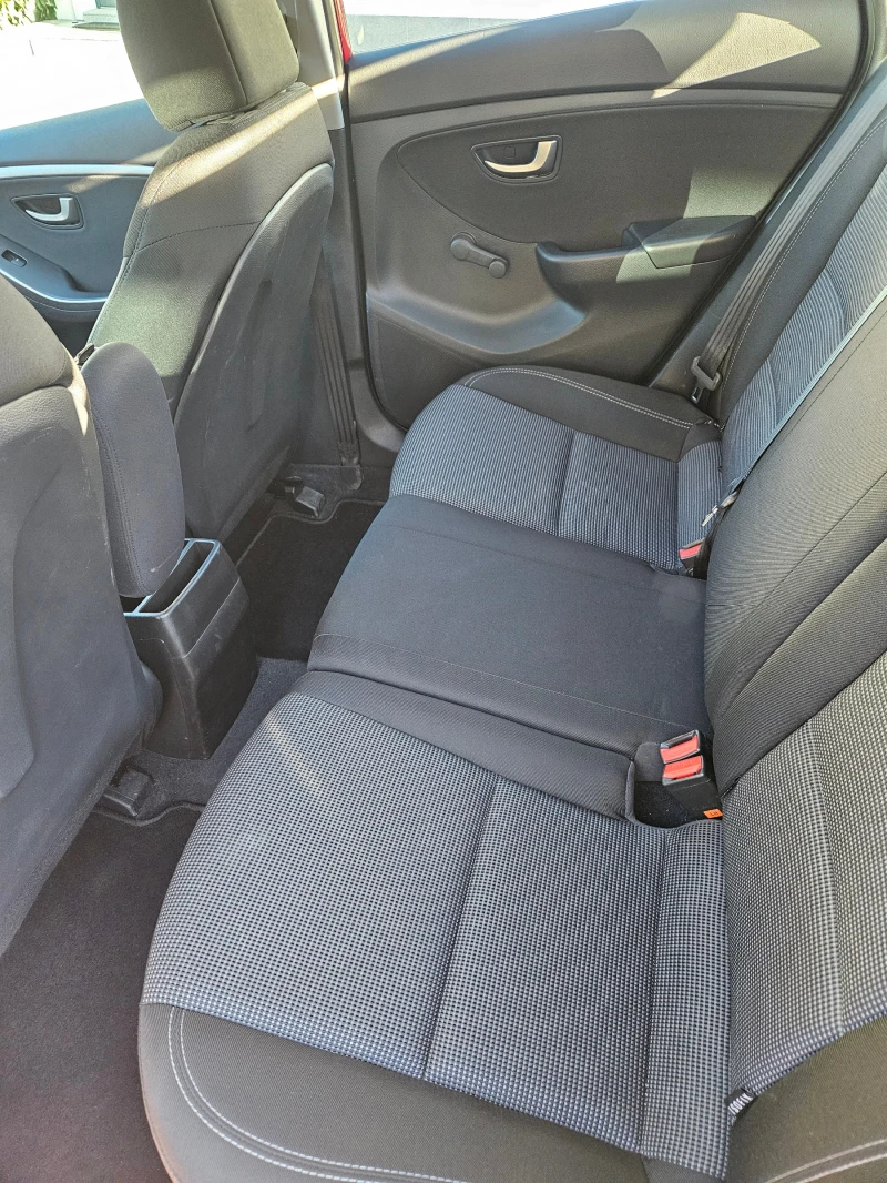 Hyundai I30, снимка 11 - Автомобили и джипове - 52957031