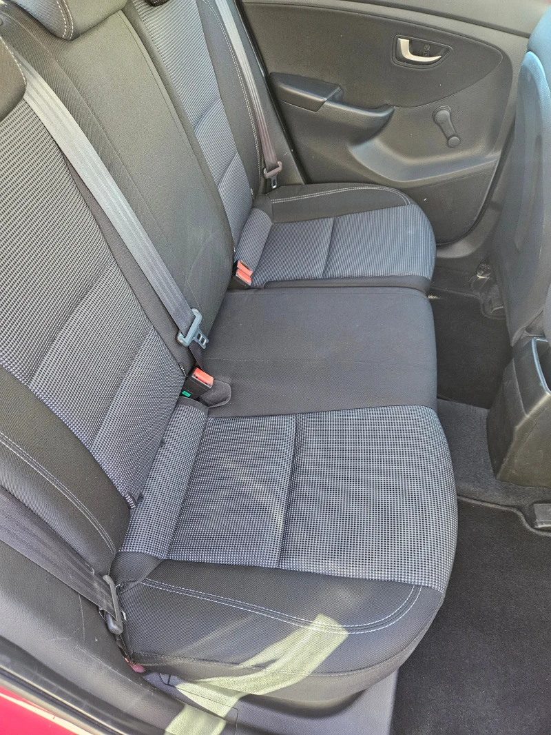 Hyundai I30, снимка 17 - Автомобили и джипове - 52957031
